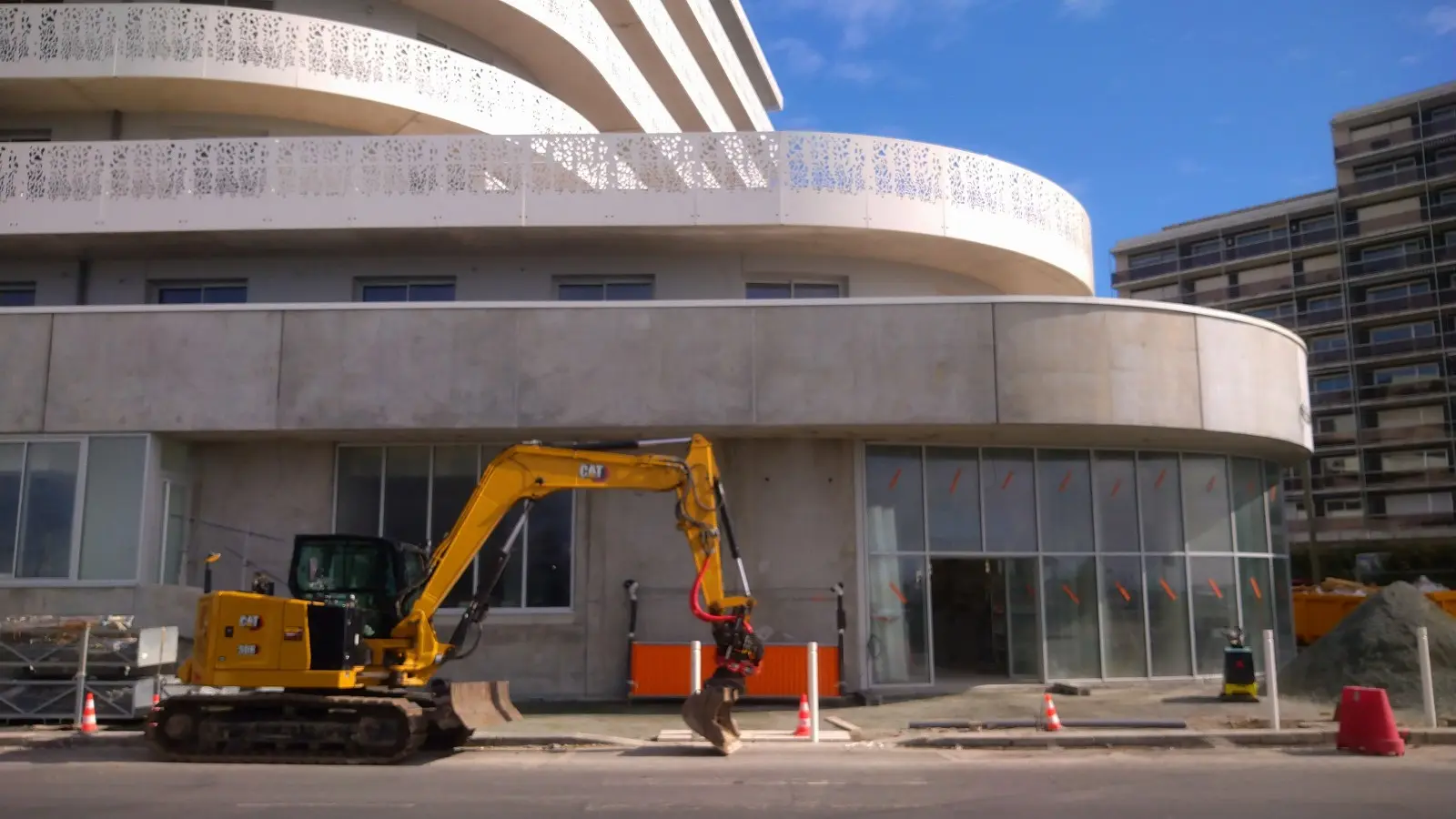 Chantier de plafonds monolithiques au Hilton Garden Inn du Havre
